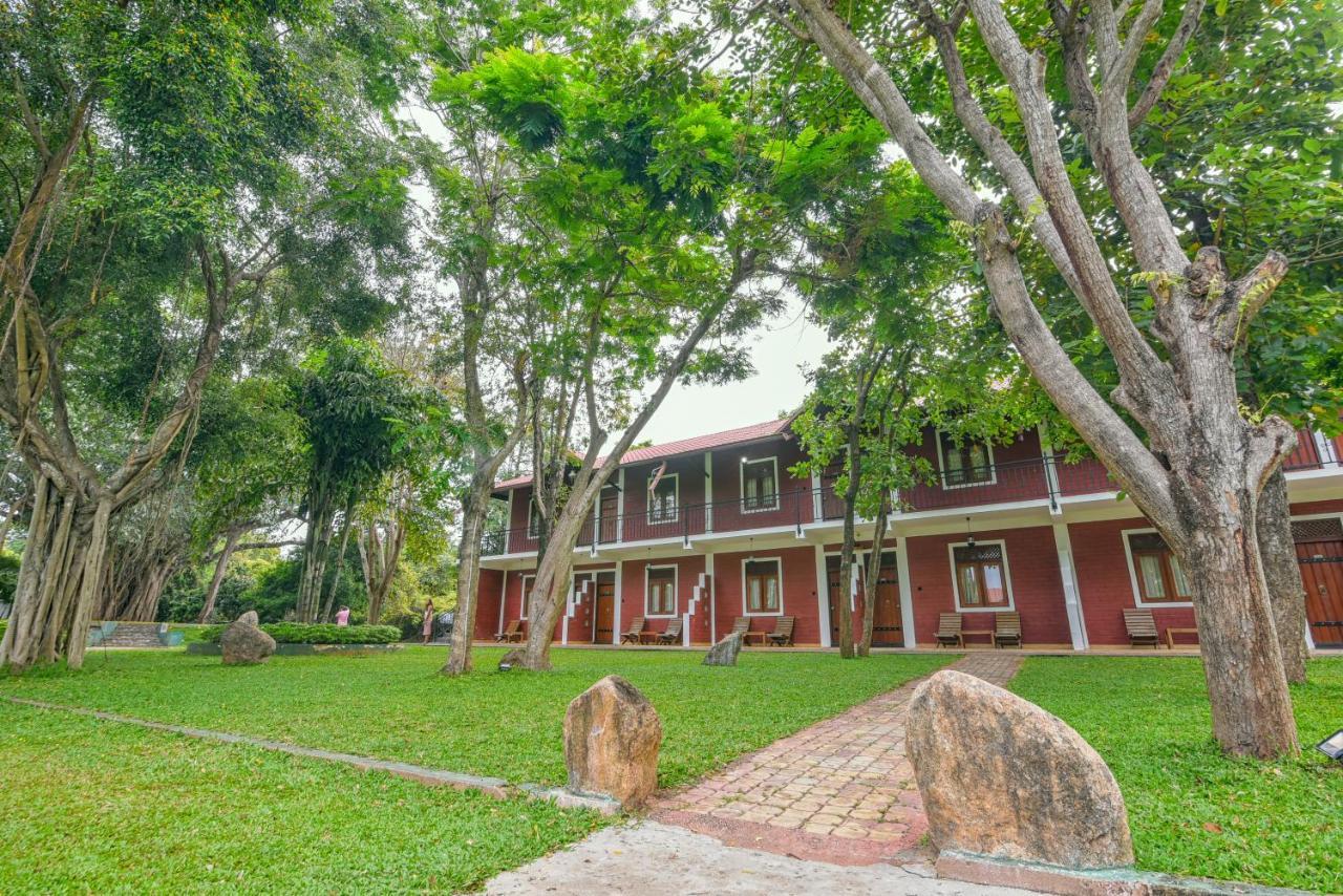 Mahanuge Hotel Polonnaruwa Exterior foto